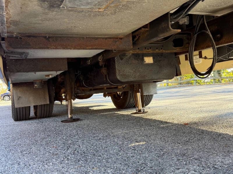 2010 Freightliner Mobile Classroom - Image 50