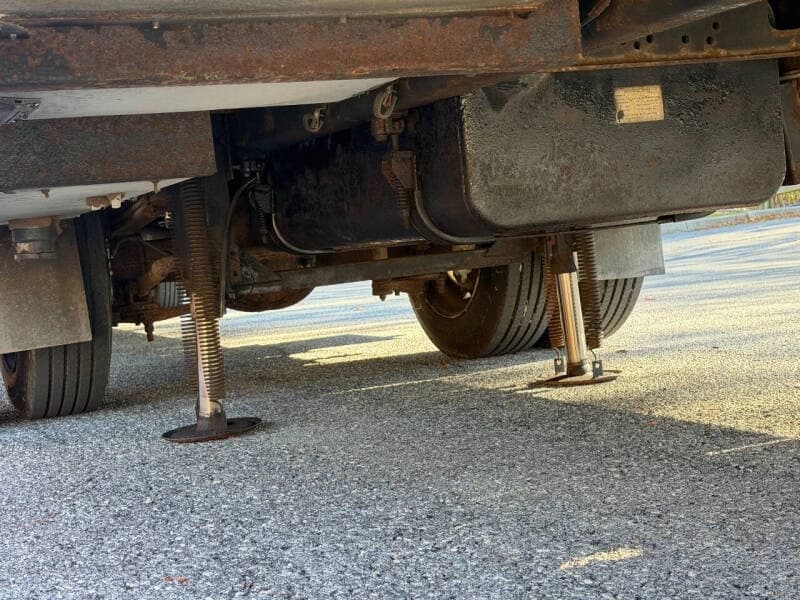 2010 Freightliner Mobile Classroom - Image 51