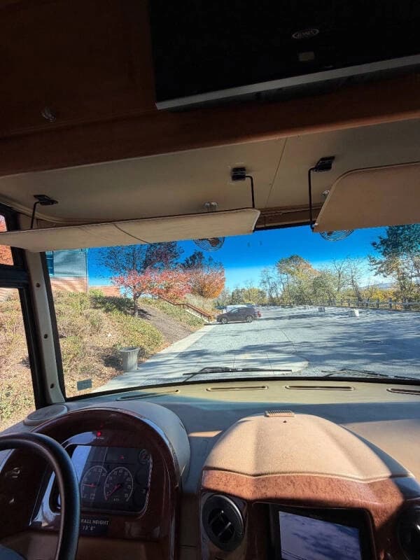 2010 Freightliner Mobile Classroom - Image 63