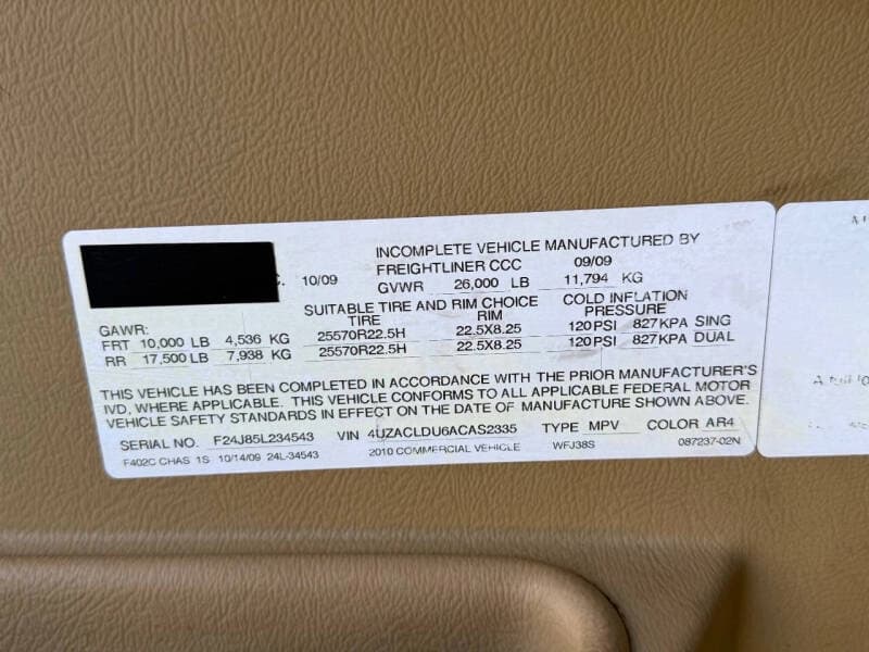 2010 Freightliner Mobile Classroom - Image 64