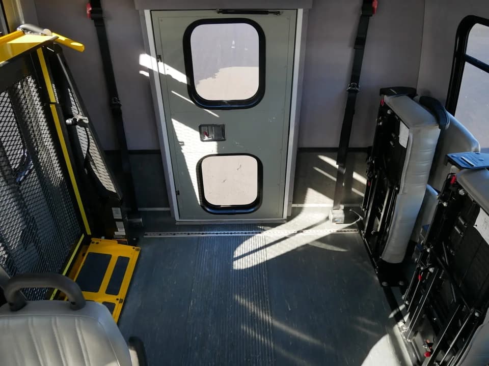 2012 Turtle Top Odyssey ADA Shuttle Bus - Image 5