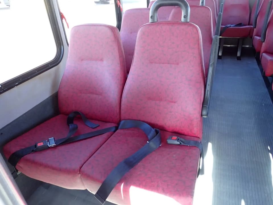 2010 Starcraft Allstar Shuttle Bus - Image 3