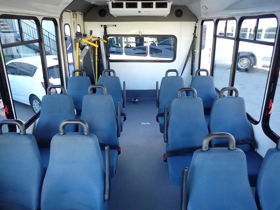 2019 ElDorado Aerotech ADA Shuttle Bus - Image 5