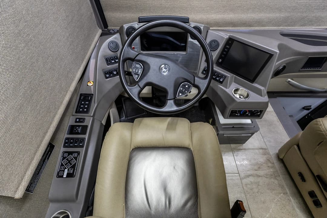 2019 Winnebago Horizon Motorhome - Image 13