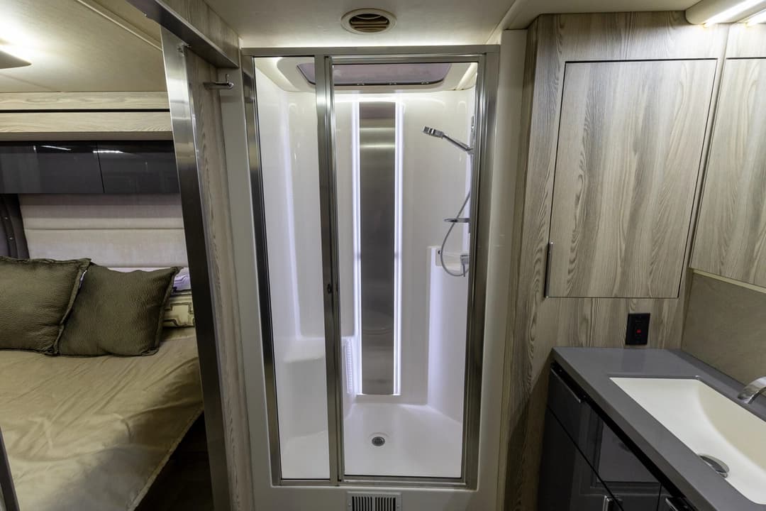 2019 Winnebago Horizon Motorhome - Image 31