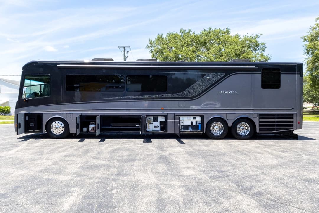 2019 Winnebago Horizon Motorhome - Image 34