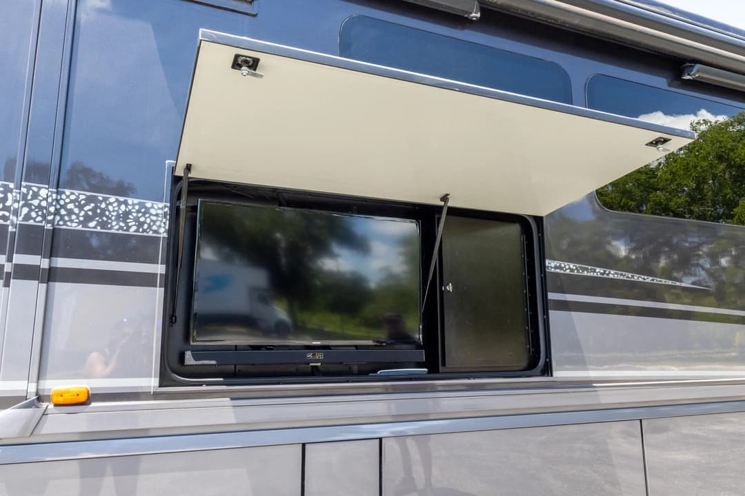 2019 Winnebago Horizon Motorhome - Image 40