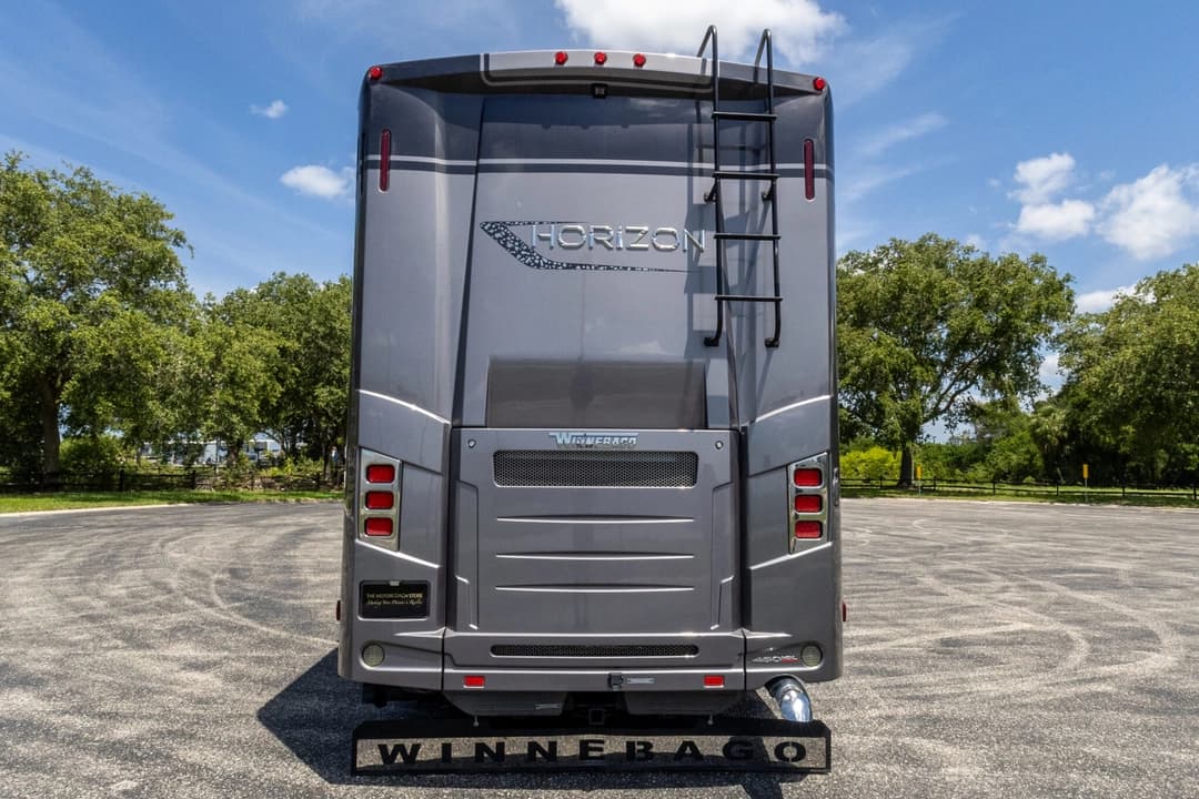 2019 Winnebago Horizon Motorhome - Image 6
