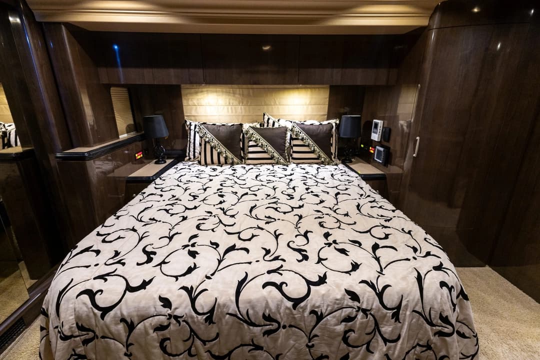 2008 Prevost H3-45 Motorhome - Image 28