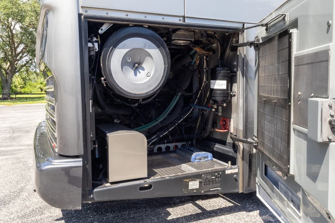 2008 Prevost H3-45 Motorhome - Image 34