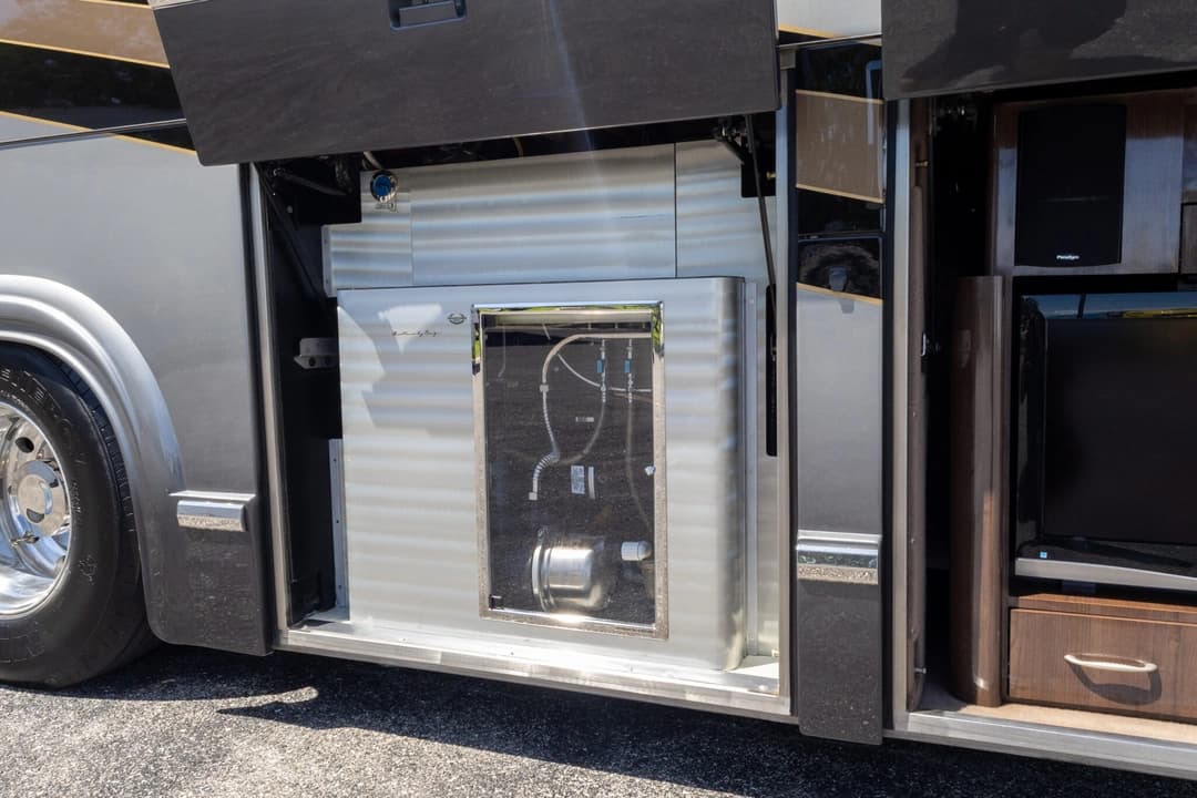 2008 Prevost H3-45 Motorhome - Image 35