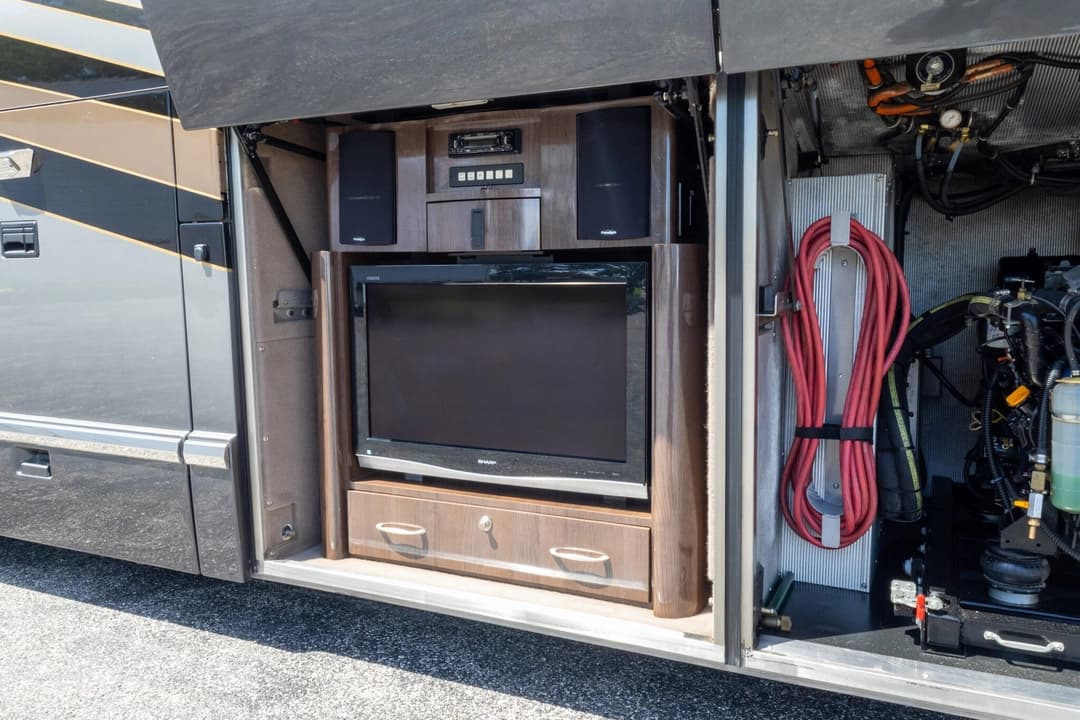 2008 Prevost H3-45 Motorhome - Image 36