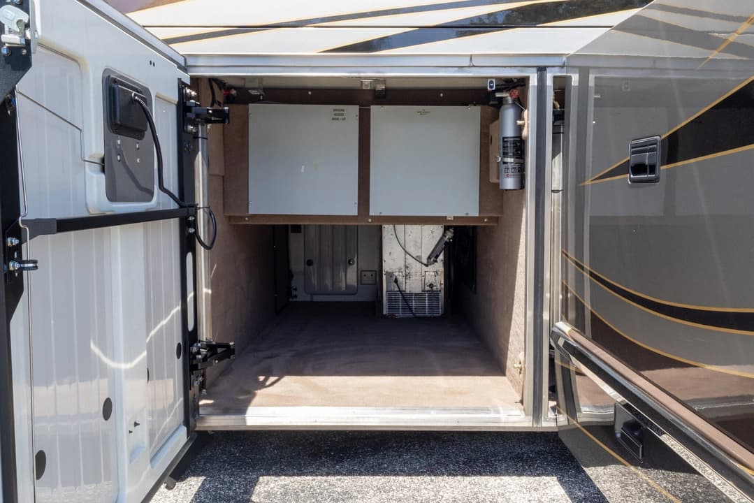 2008 Prevost H3-45 Motorhome - Image 41