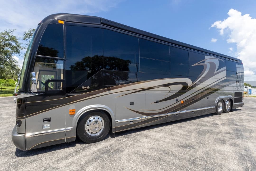 2008 Prevost H3-45 Motorhome - Image 10