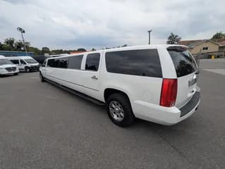 2009 Executive Coach Builders Suburbalade bus