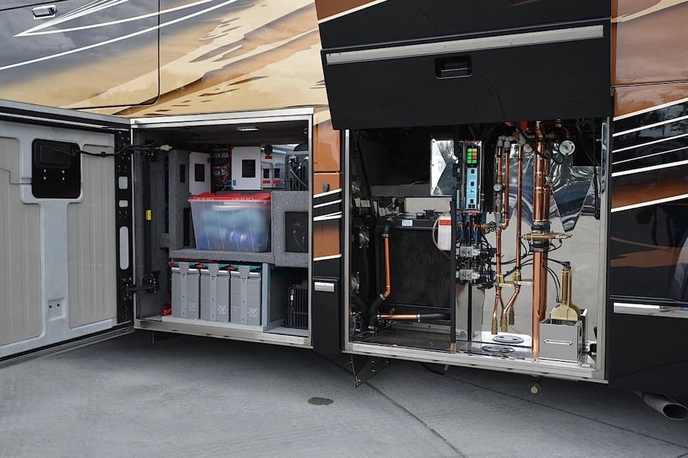 2016 Prevost Liberty Elegant Lady H3-45 Motorcoach - Image 19