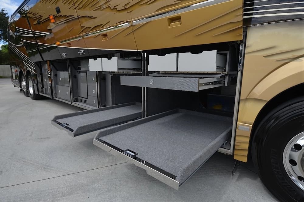 2016 Prevost Liberty Elegant Lady H3-45 Motorcoach - Image 8