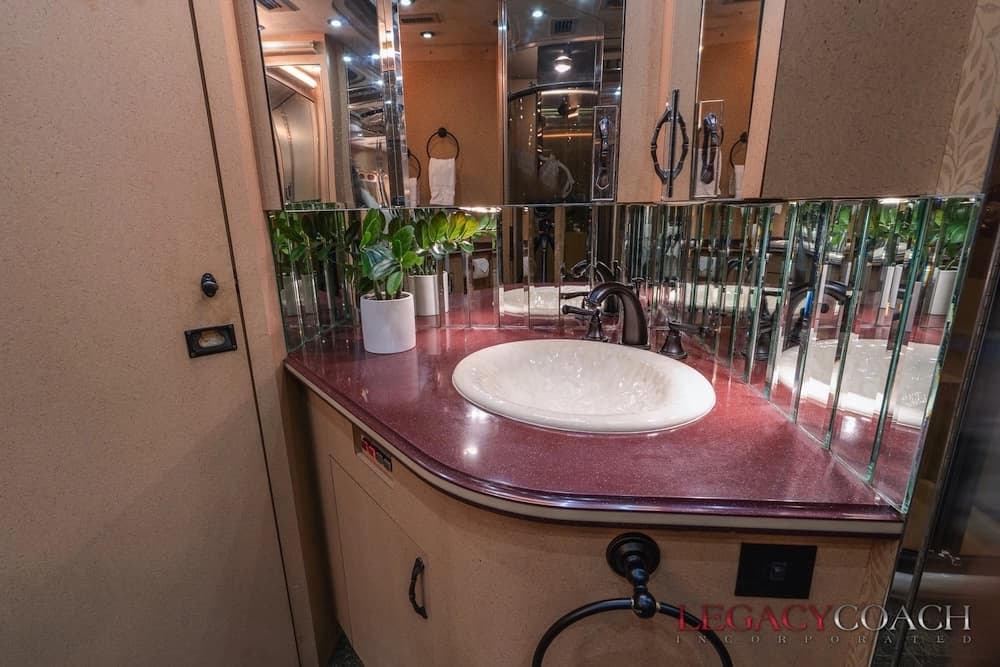 2001 Prevost Country Coach XLII Motorcoach - Image 14