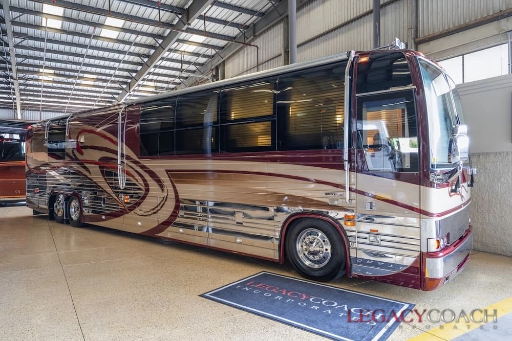 2001 Prevost Country Coach XLII Motorcoach - Image 30