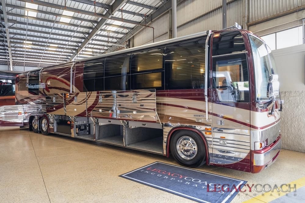 2001 Prevost Country Coach XLII Motorcoach - Image 31