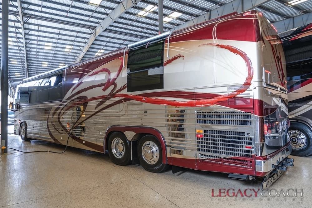 2001 Prevost Country Coach XLII Motorcoach - Image 32