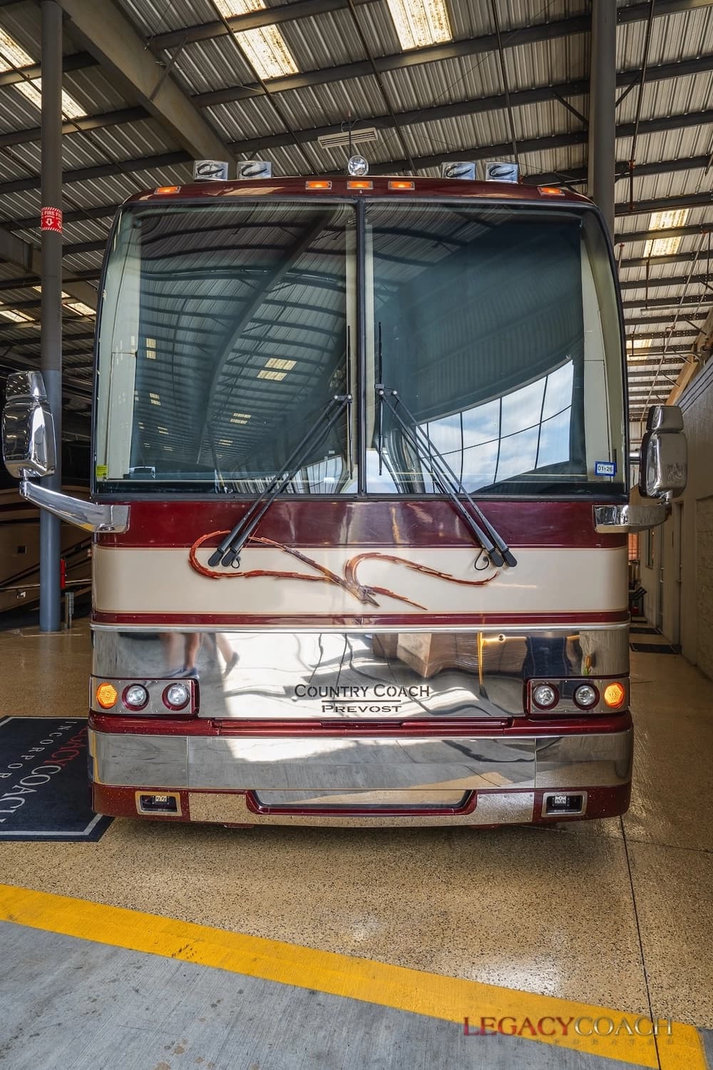 2001 Prevost Country Coach XLII Motorcoach - Image 34