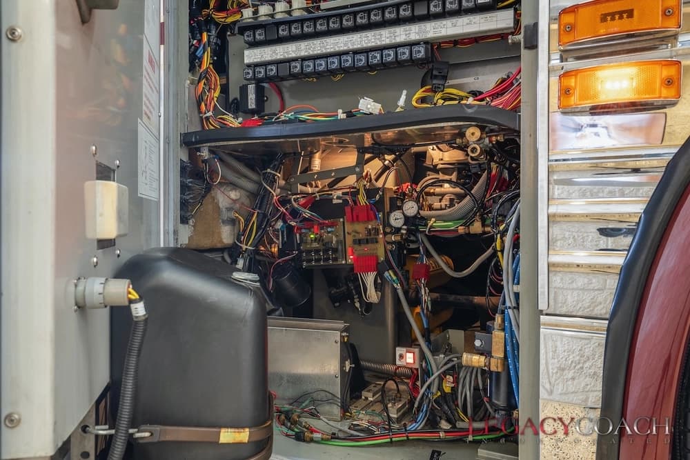 2001 Prevost Country Coach XLII Motorcoach - Image 46