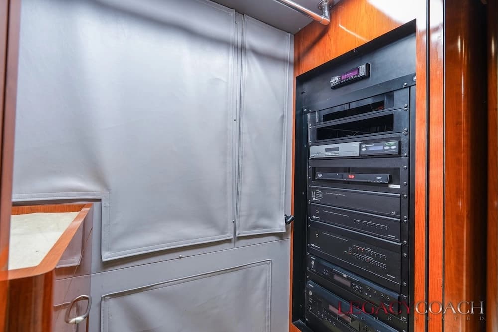 2008 Prevost Marathon H3-45 Motorcoach - Image 26