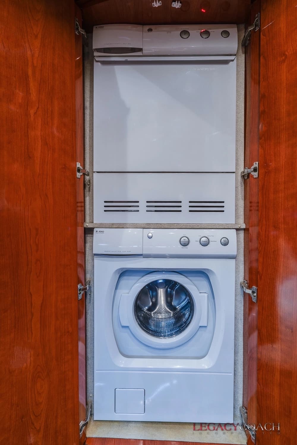 2008 Prevost Marathon H3-45 Motorcoach - Image 30