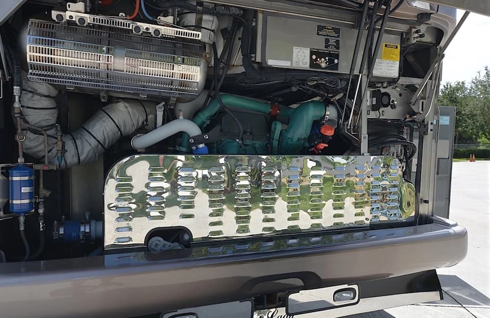 2015 Prevost Liberty Elegant Lady H3-45 Motorcoach - Image 11