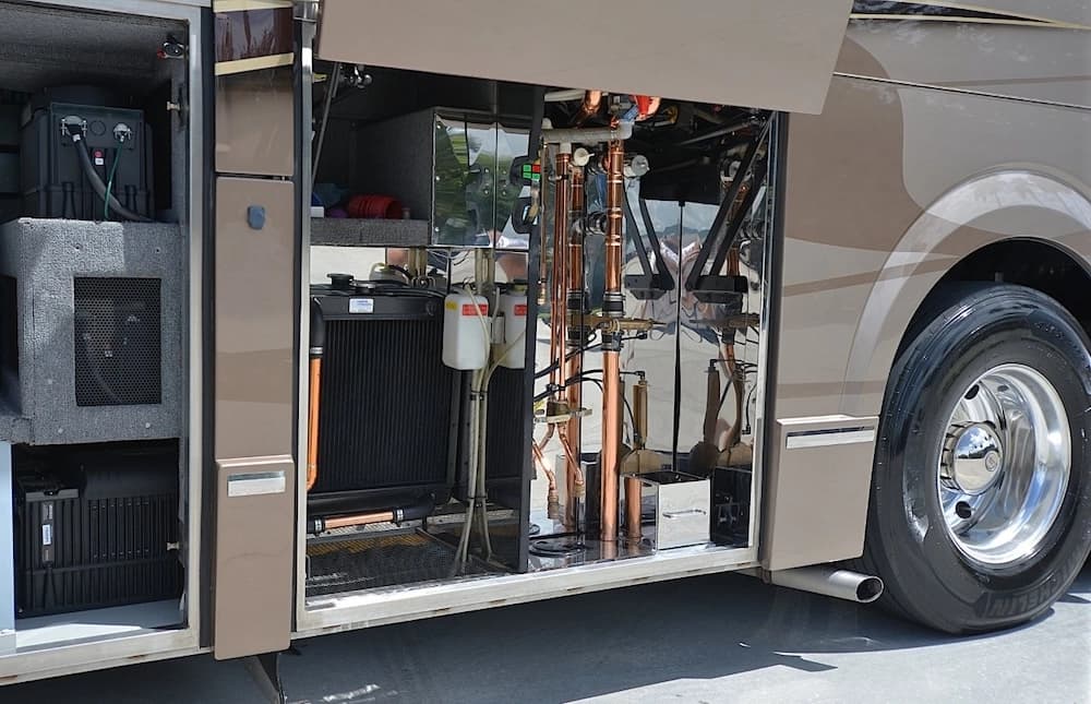 2015 Prevost Liberty Elegant Lady H3-45 Motorcoach - Image 17