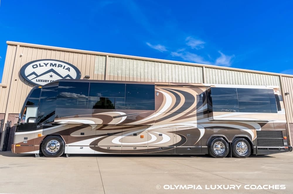 2012 Prevost Millennium H3-45 Motorcoach - Image 14