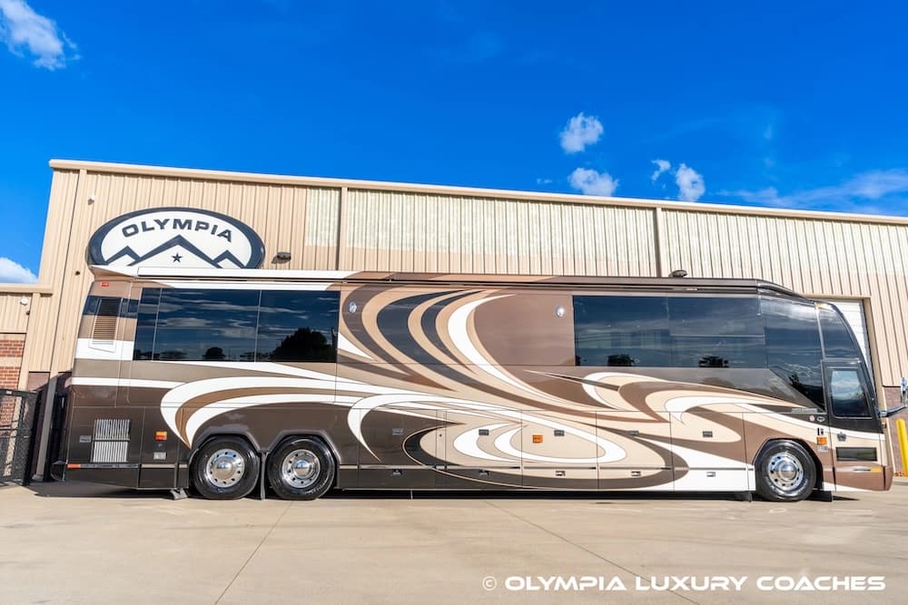 2012 Prevost Millennium H3-45 Motorcoach - Image 18
