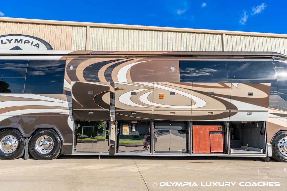 2012 Prevost Millennium H3-45 Motorcoach - Image 25