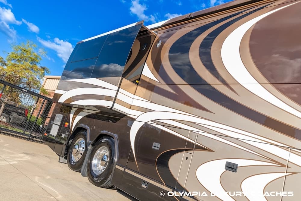 2012 Prevost Millennium H3-45 Motorcoach - Image 29