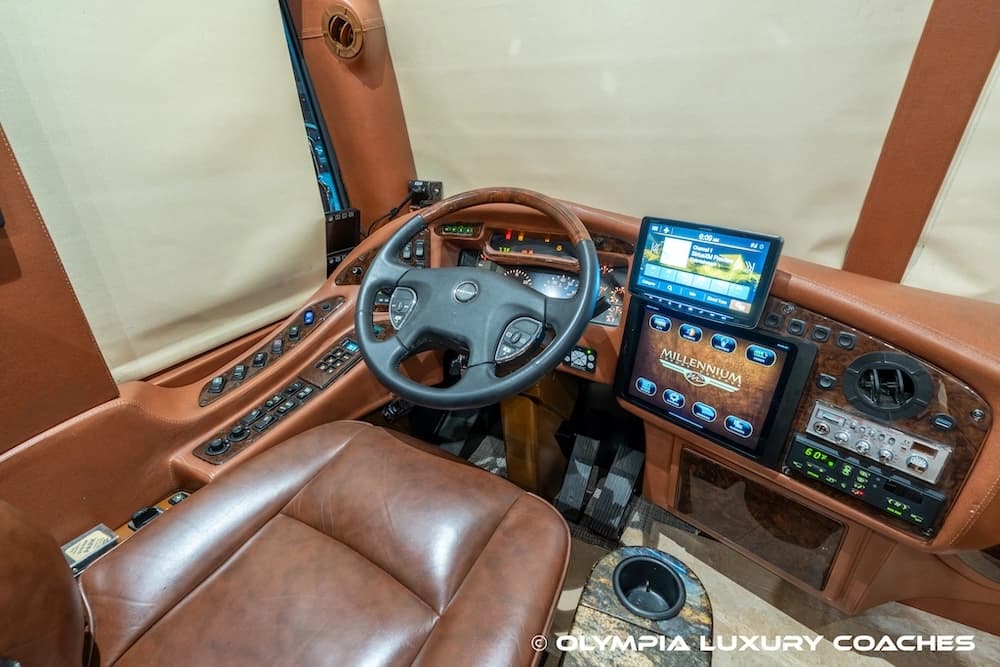 2012 Prevost Millennium H3-45 Motorcoach - Image 31