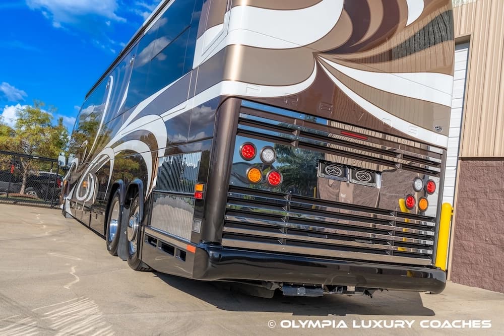 2012 Prevost Millennium H3-45 Motorcoach - Image 5