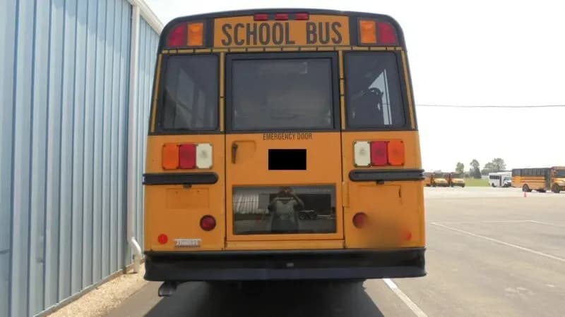 2010 Freightliner Thomas Cutaway School Bus - Image 3