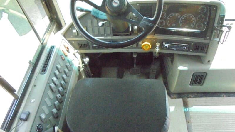 2007 Thomas Rear Engine School Bus - Image 4