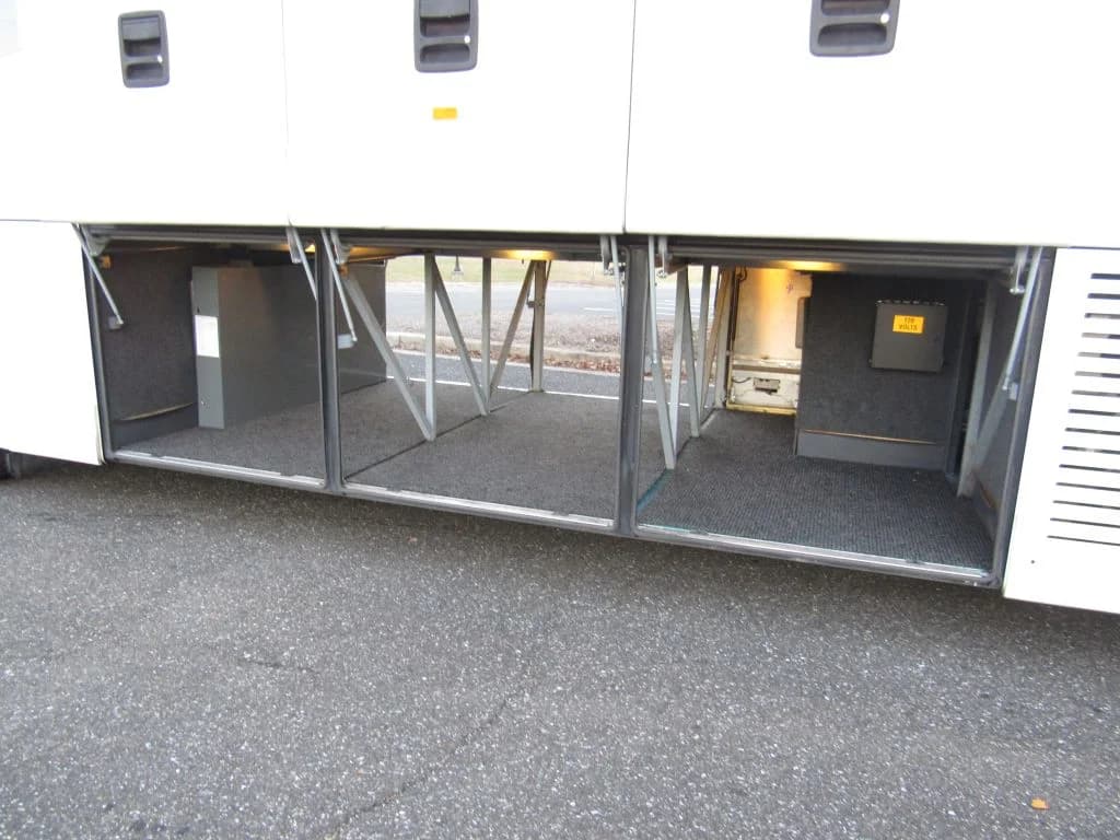 2011 Van Hool T2145 53P Coach - Image 15