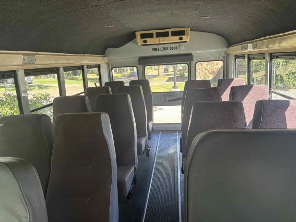 2007 Chevy 3500 - Image 2