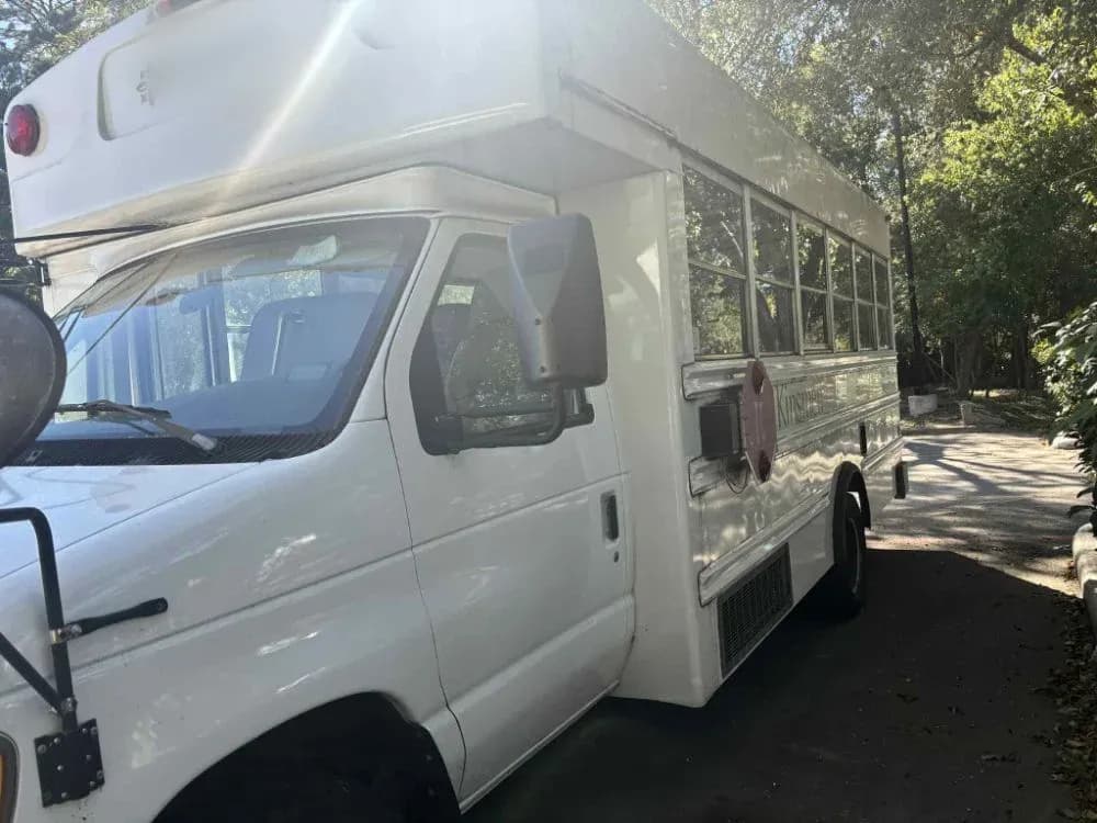 2003 Ford Collins 24P ADA - Image 2