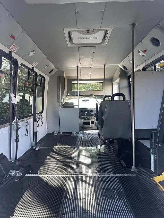 2016 Ford E350 Non CDL ADA Shuttle Bus - Image 10