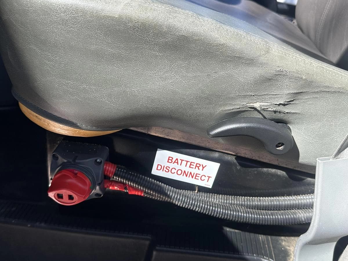 2016 Ford E350 Non CDL ADA Shuttle Bus - Image 19