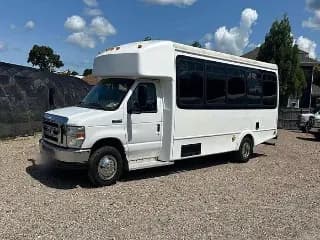 2016 Ford E450 bus