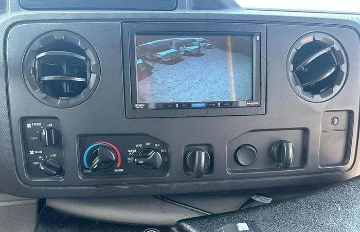 2016 Ford E450 ADA Shuttle Bus - Image 9