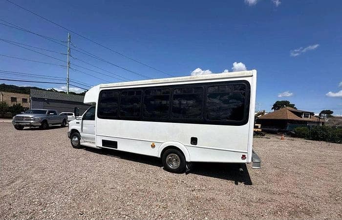 2016 Ford E450 ADA Shuttle Bus - Image 20
