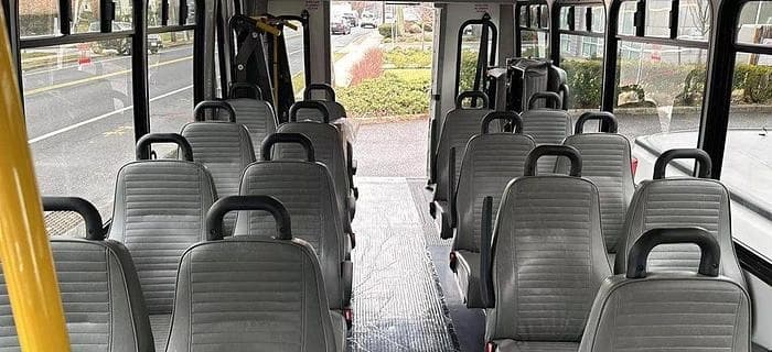 2016 Ford E450 ADA Shuttle Bus - Image 21