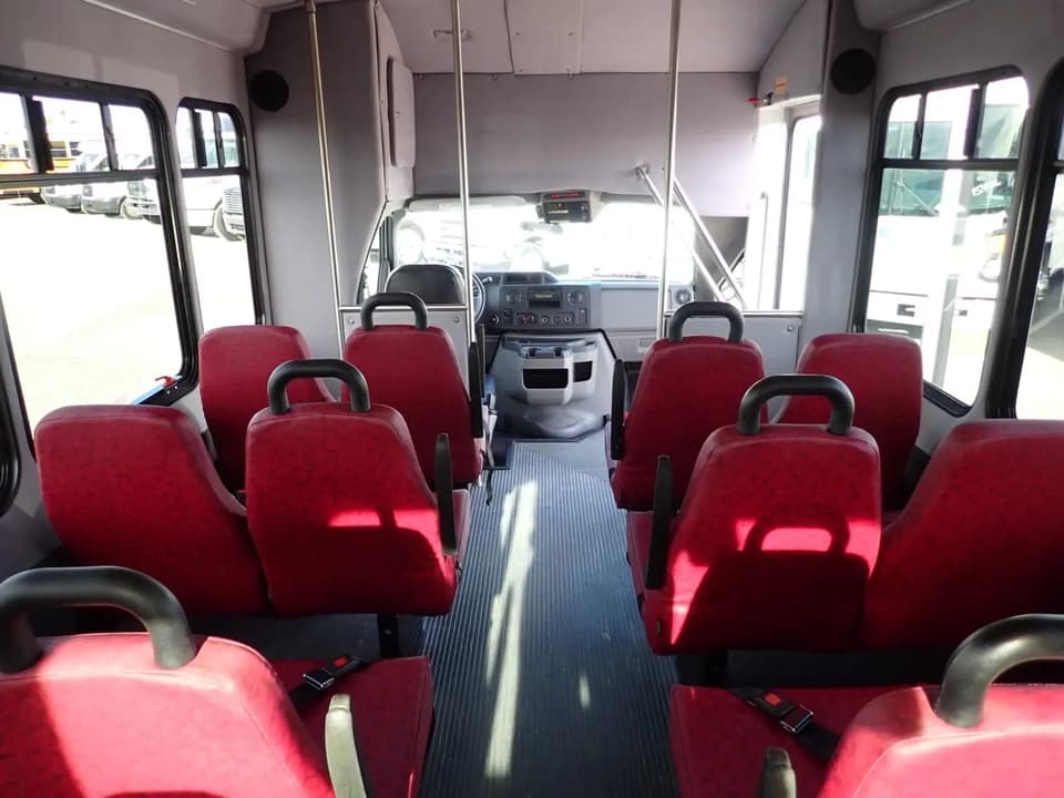 2013 Starcraft Allstar Shuttle Bus - Image 7