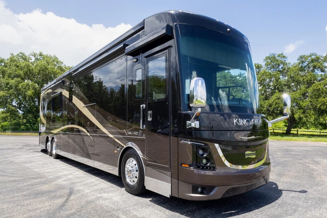 2018 Newmar King Aire 4531 bus